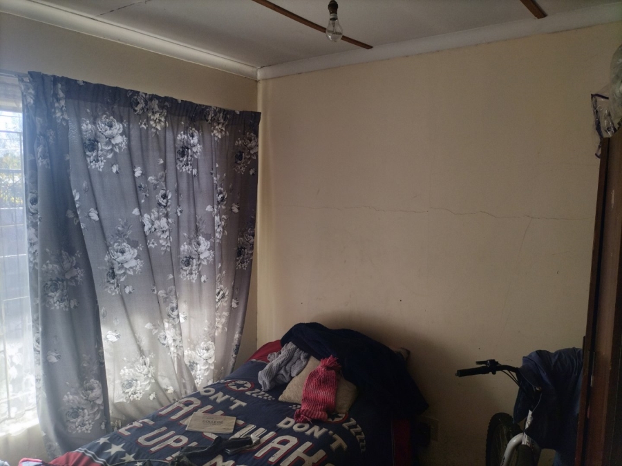 2 Bedroom Property for Sale in Selosesha Free State